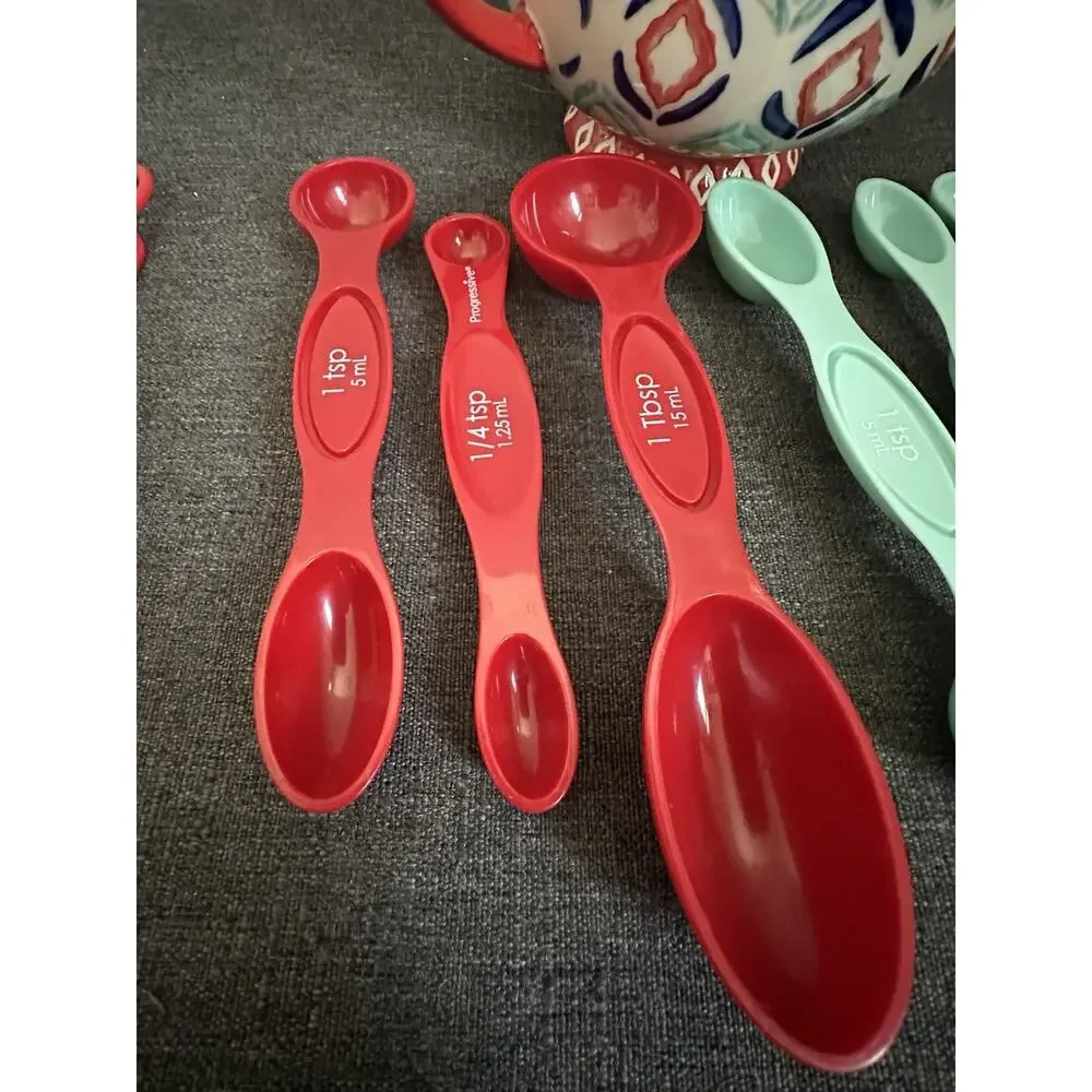 Kitchen Measuring Spoon Lot Betty Crocker Red Aqua Spoons Ceramic Mug Bundle